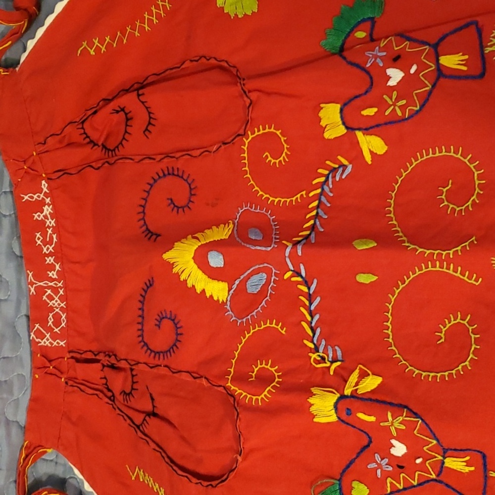 Vintage Hand Embroidered Portugal Half Apron - Picture 2 of 10